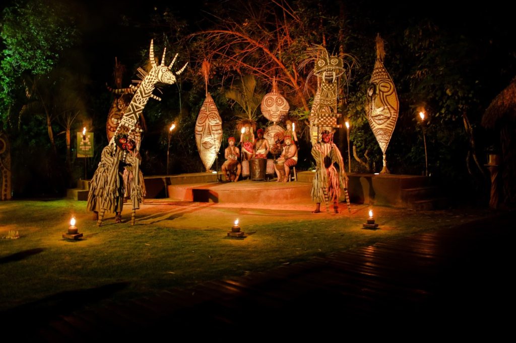 Tsavo Lion 9 Bali Resto Unik