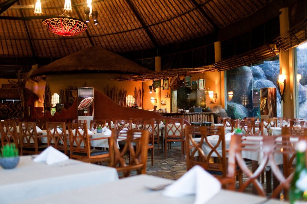 Tsavo Lion 9 Bali Resto Unik