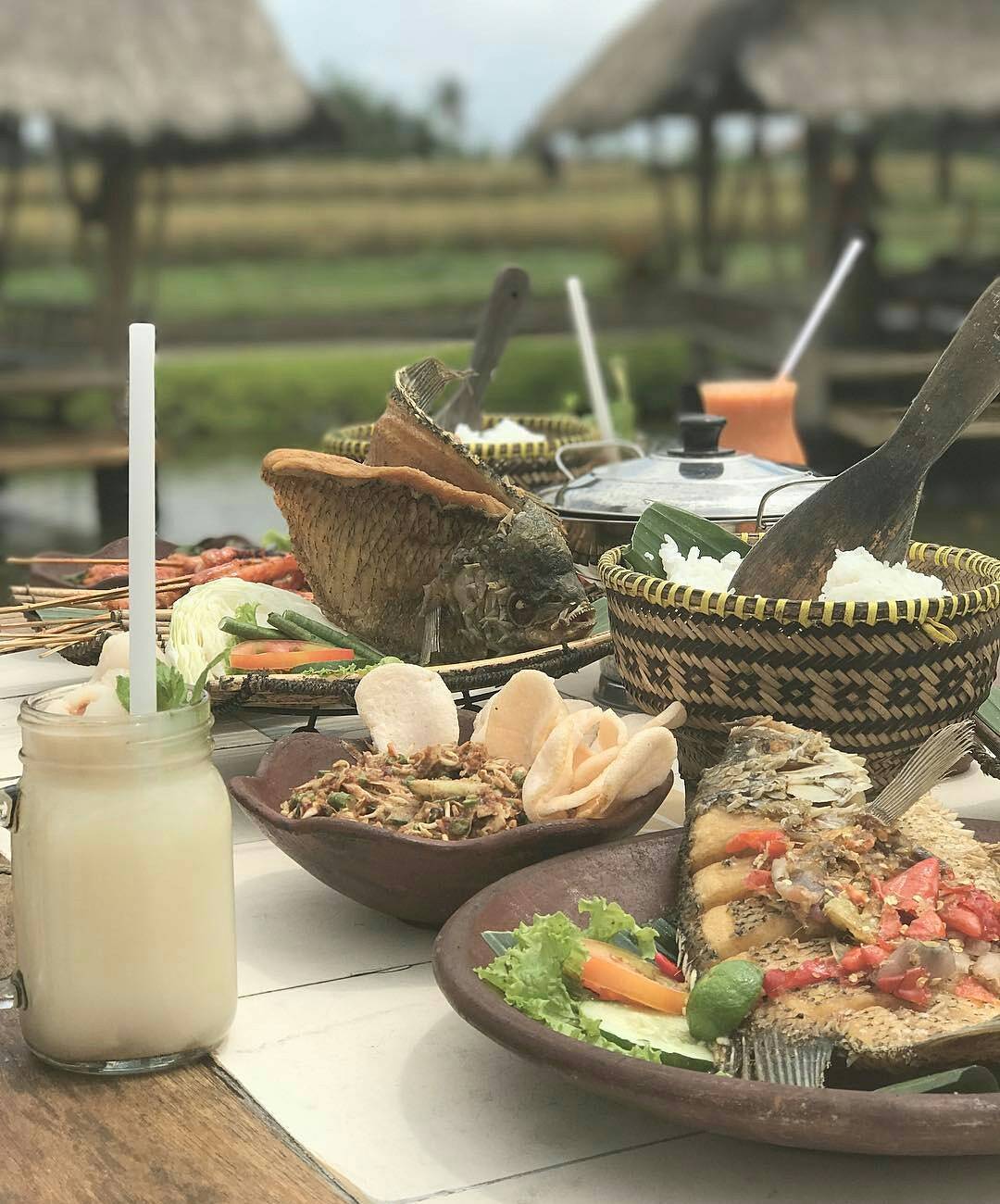 Bale Udang Mang Engking 5 Spot Halal Biar Kamu Makan Tanpa Cemas di Bali
