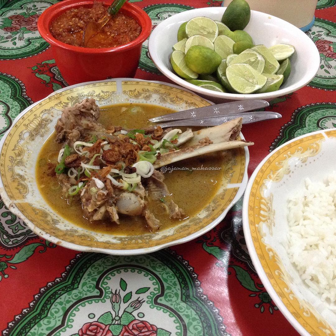 Warung Sop Saudara Kuliner Wajib Coba Saat Liburan ke Makassar