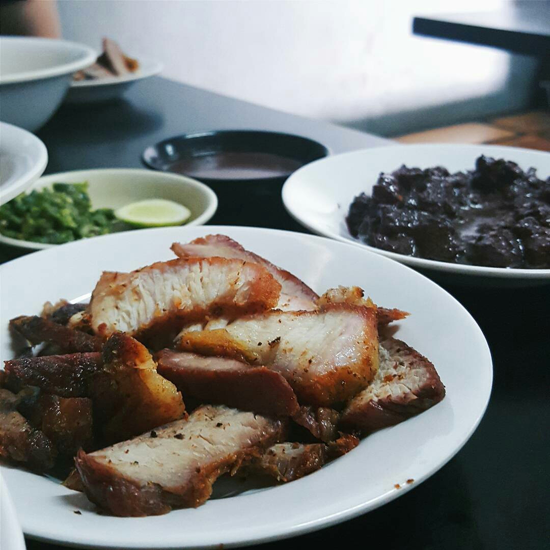Lapo Siagian 7 Spot Kuliner Babi Enak Di Bandung