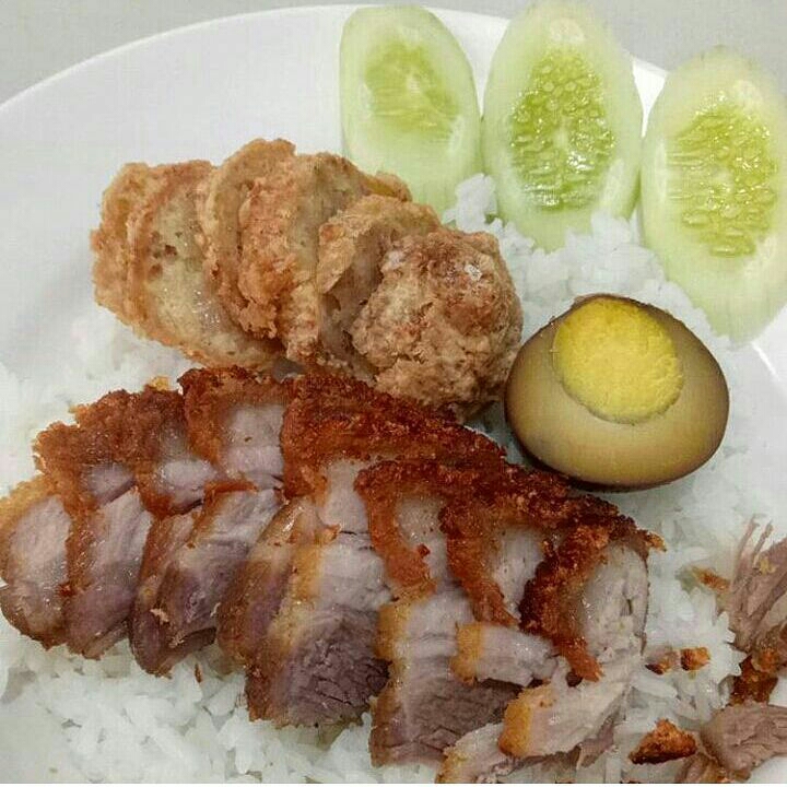 Samcan Epenk 7 Spot Kuliner Babi Enak Di Bandung