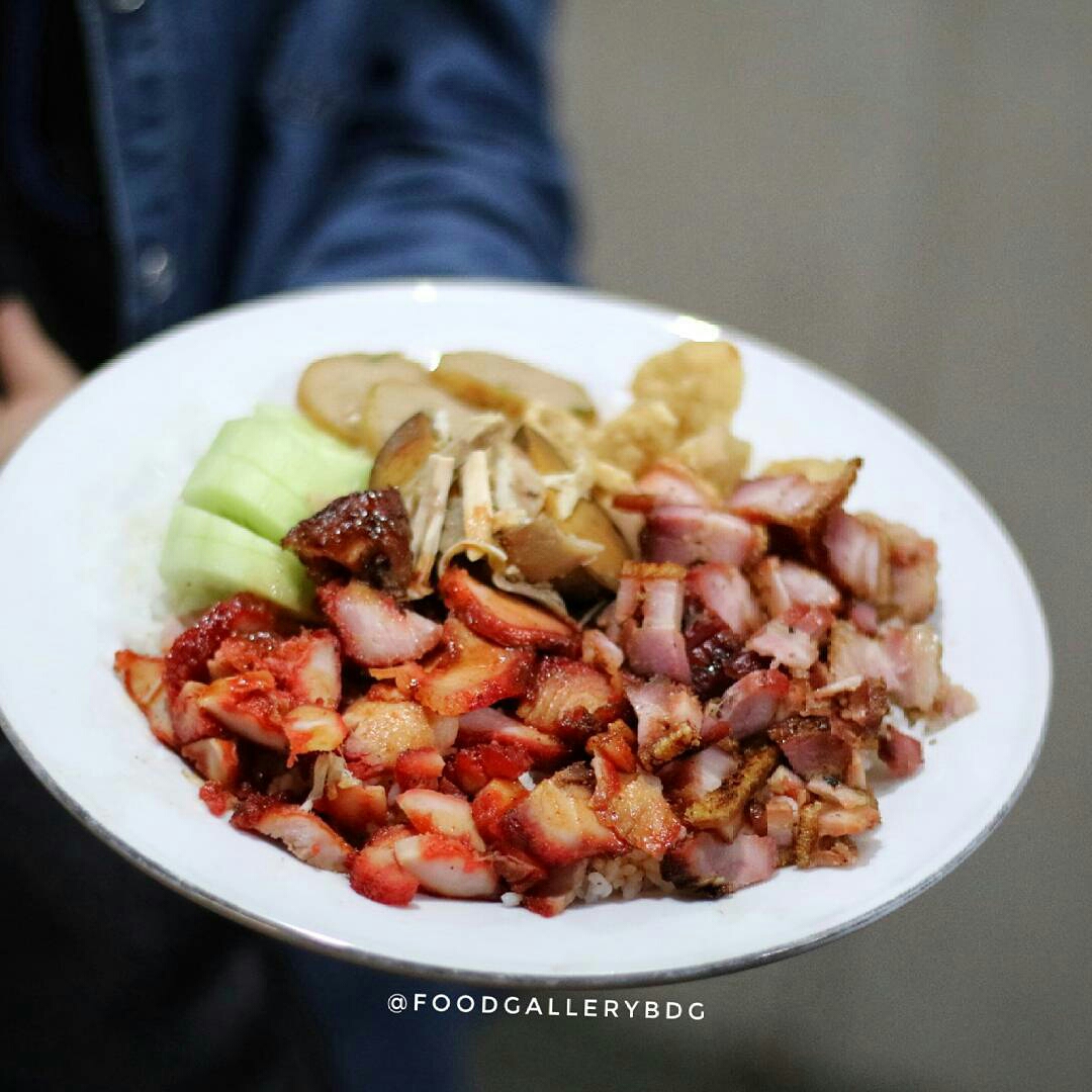 Nasi Campur Babi 88 7 Spot Kuliner Babi Enak Di Bandung