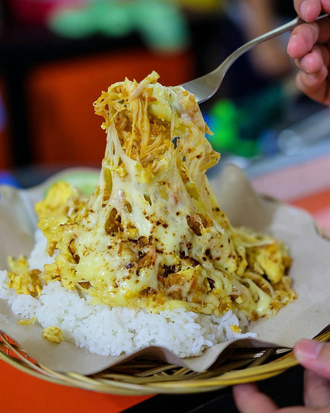 Ayam Keprabon Express ayam geprek yang antri berjam-jam
