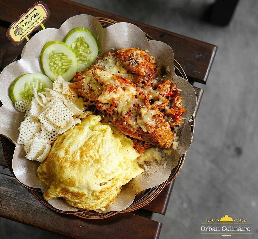 Ayam Geprek Mr. Chiz ayam geprek yang antri berjam-jam