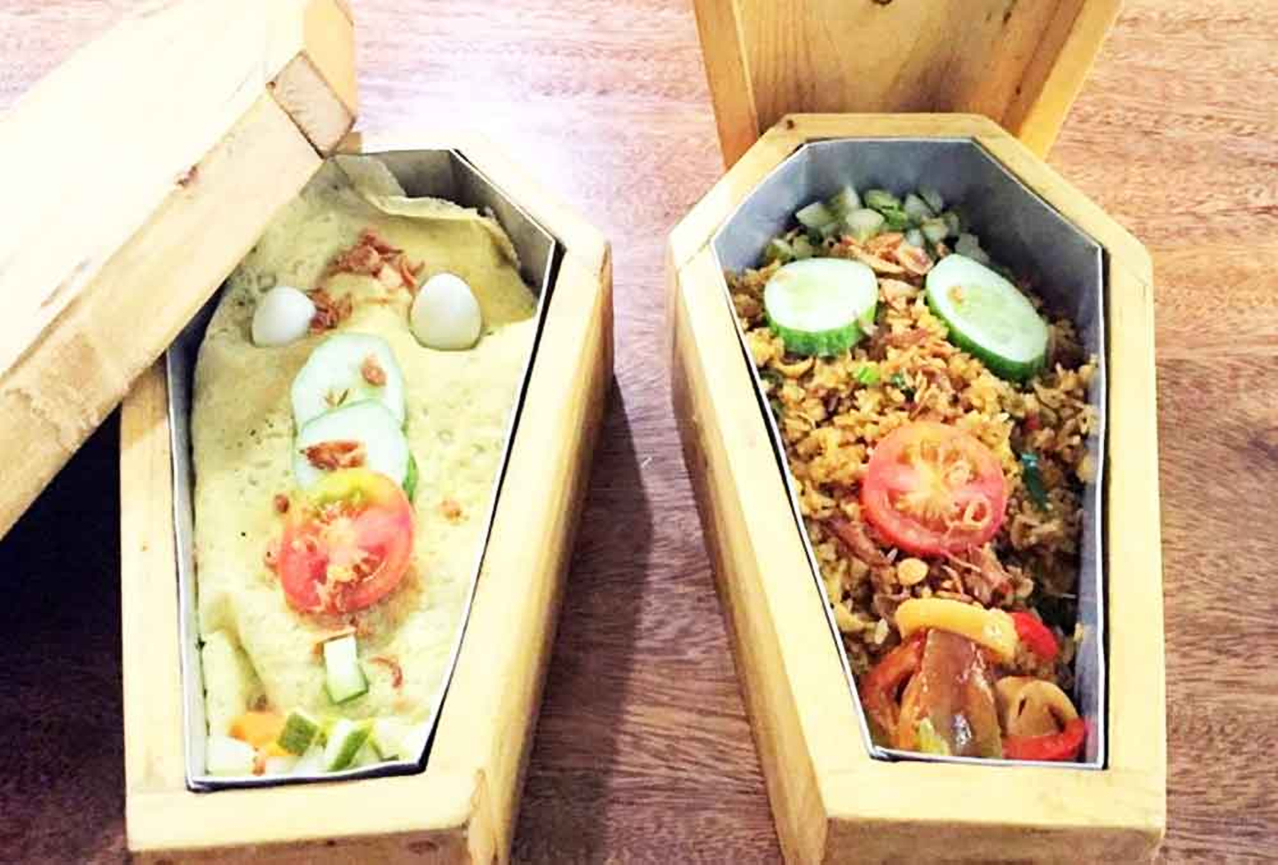 7 Makanan  Aneh yang  Lagi  Laris Banget di  Bandung 