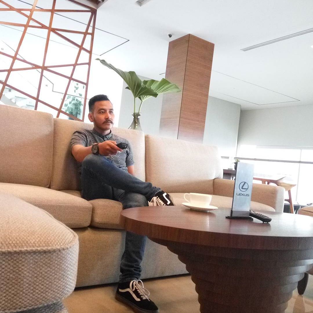 Tampang 5 Barista Keren yang Bikin Kopimu Jadi Lebih Manis