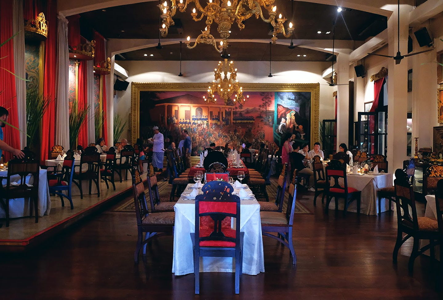 6 Restoran Fine Dining Menu Nusantara dengan Interior Klasik
