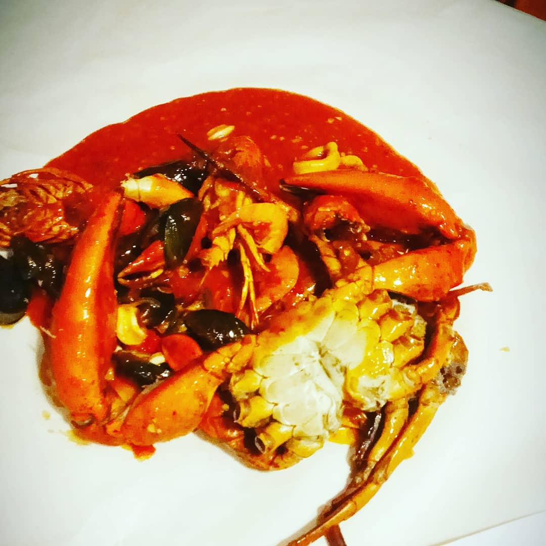 Miting Lobster - Cempaka Putih  Order Go Food or Booking