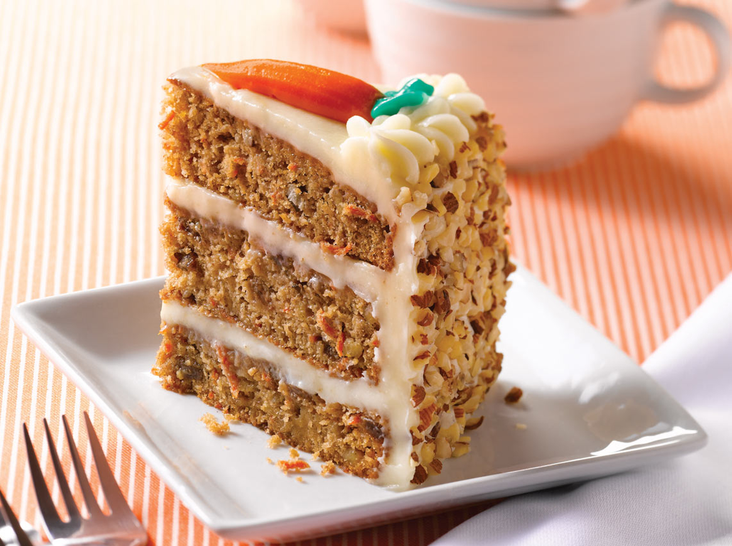 Морковный торт фото. Морковный торт Carrot Cake. Кэррот кейк торт. Английский морковный торт Carrot-Cake. Морковный торт Эммы.