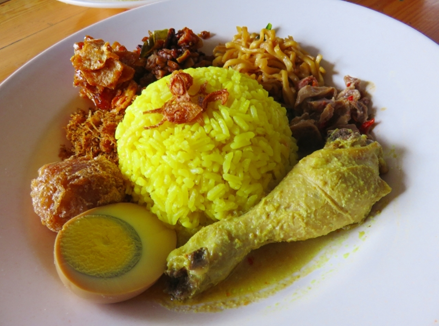  5  Nasi  Kuning  Anti Ceking di Jakarta