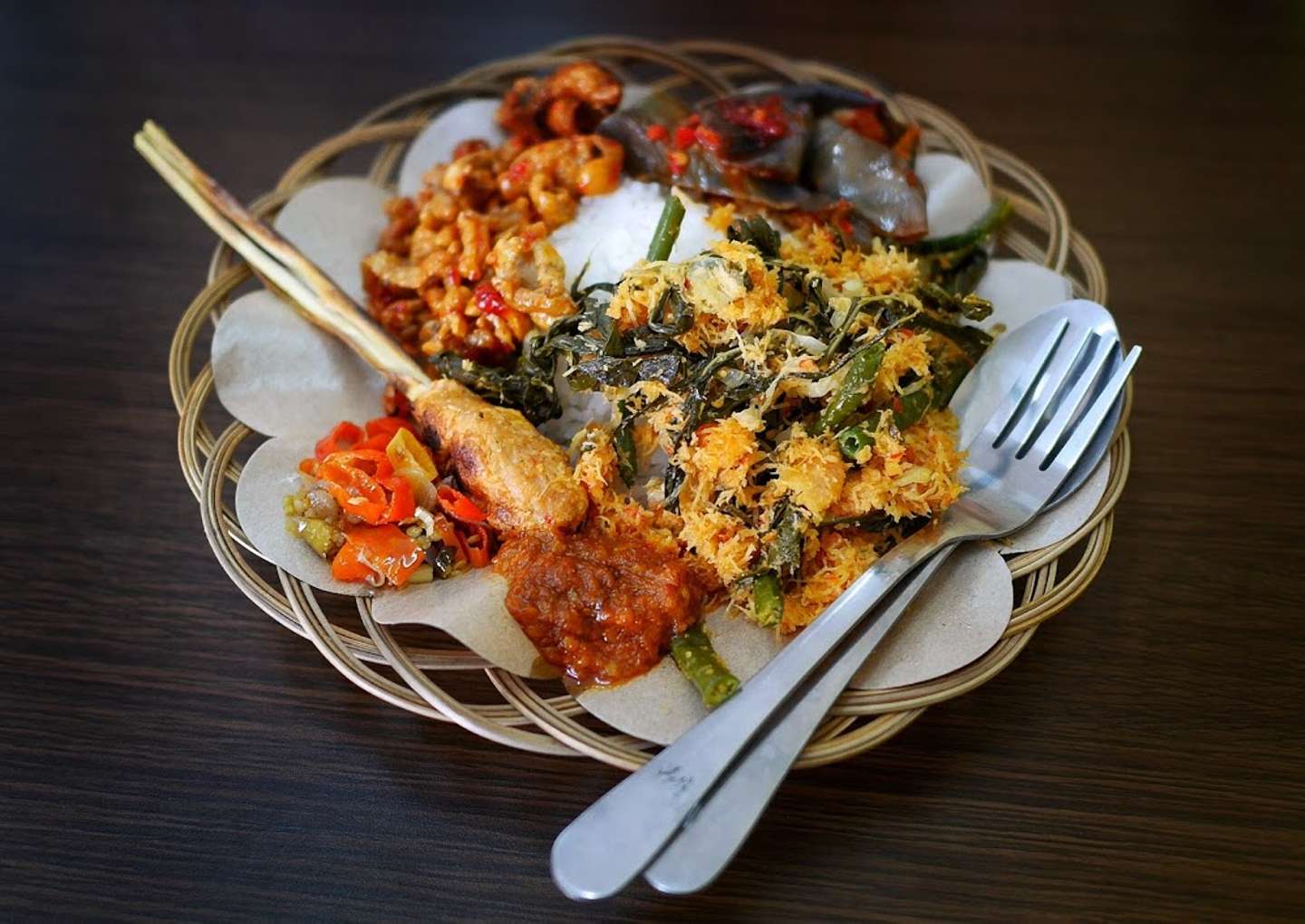 7 Nasi Pedas yang Bikin Kamu Serasa di Bali 7 Nasi Pedas yang Bikin Kamu Serasa di Bali