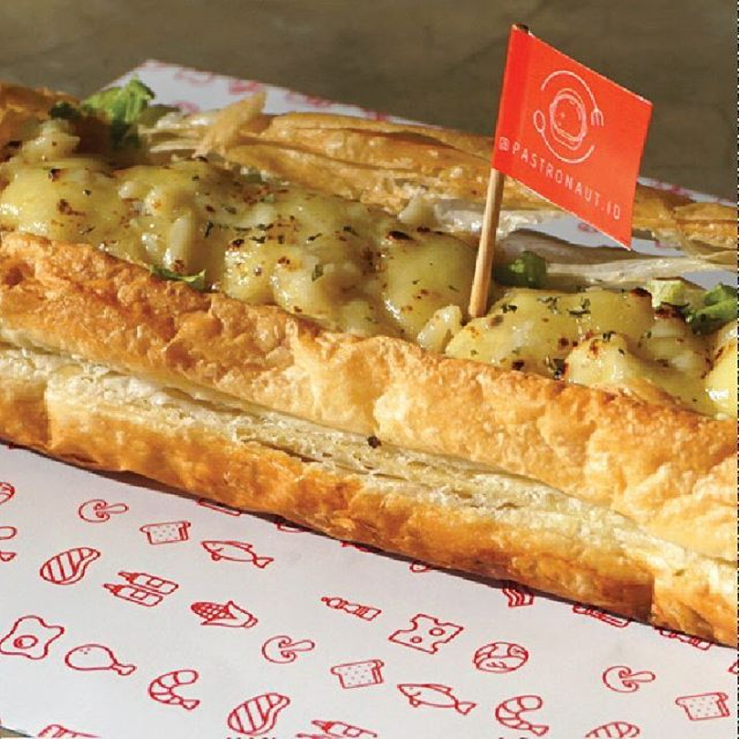 8 Makanan Ringan buat Santai Sore di #QravedSurprise