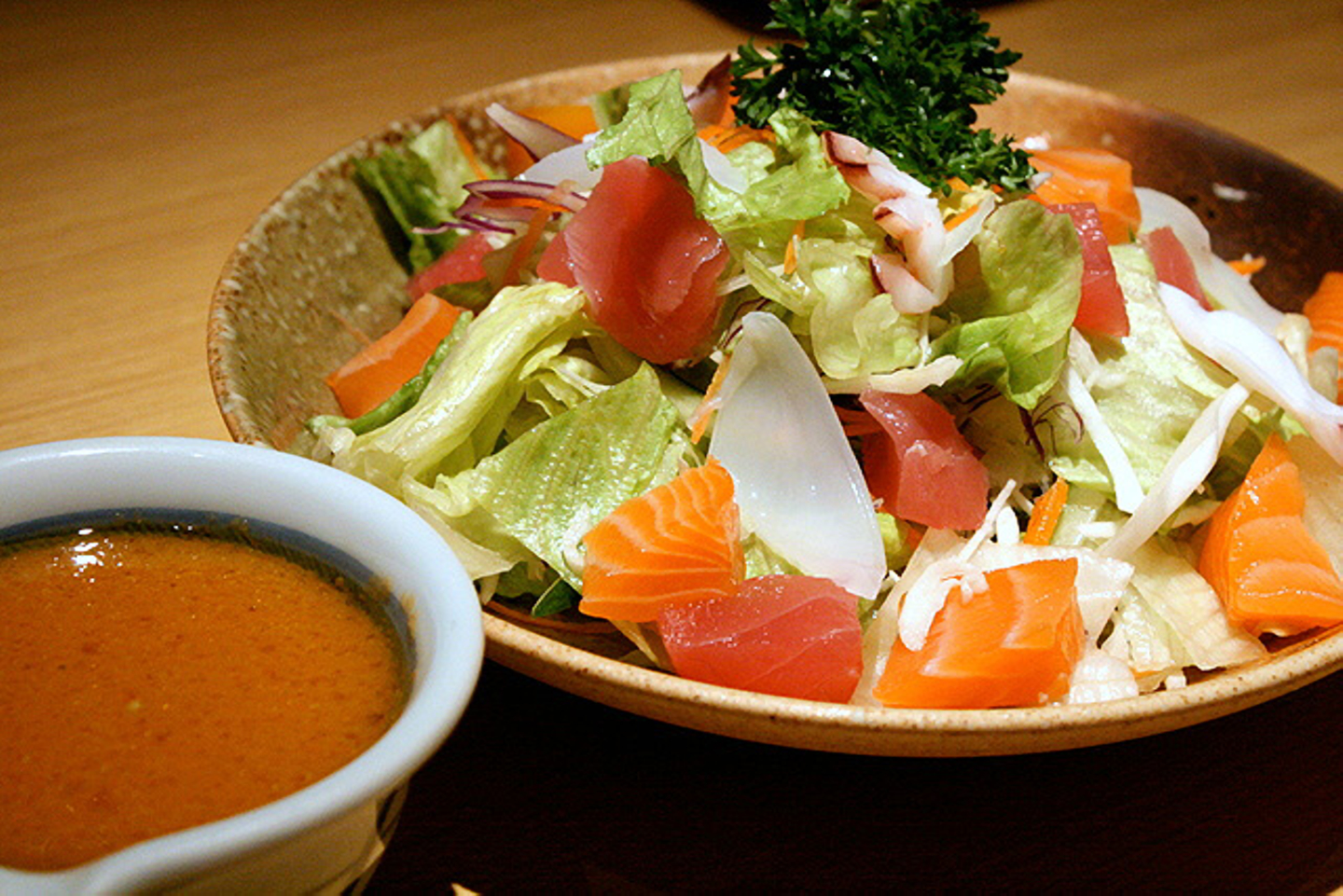 Buka Puasa Sehat di 7 Restoran dengan Salad yang Lezat