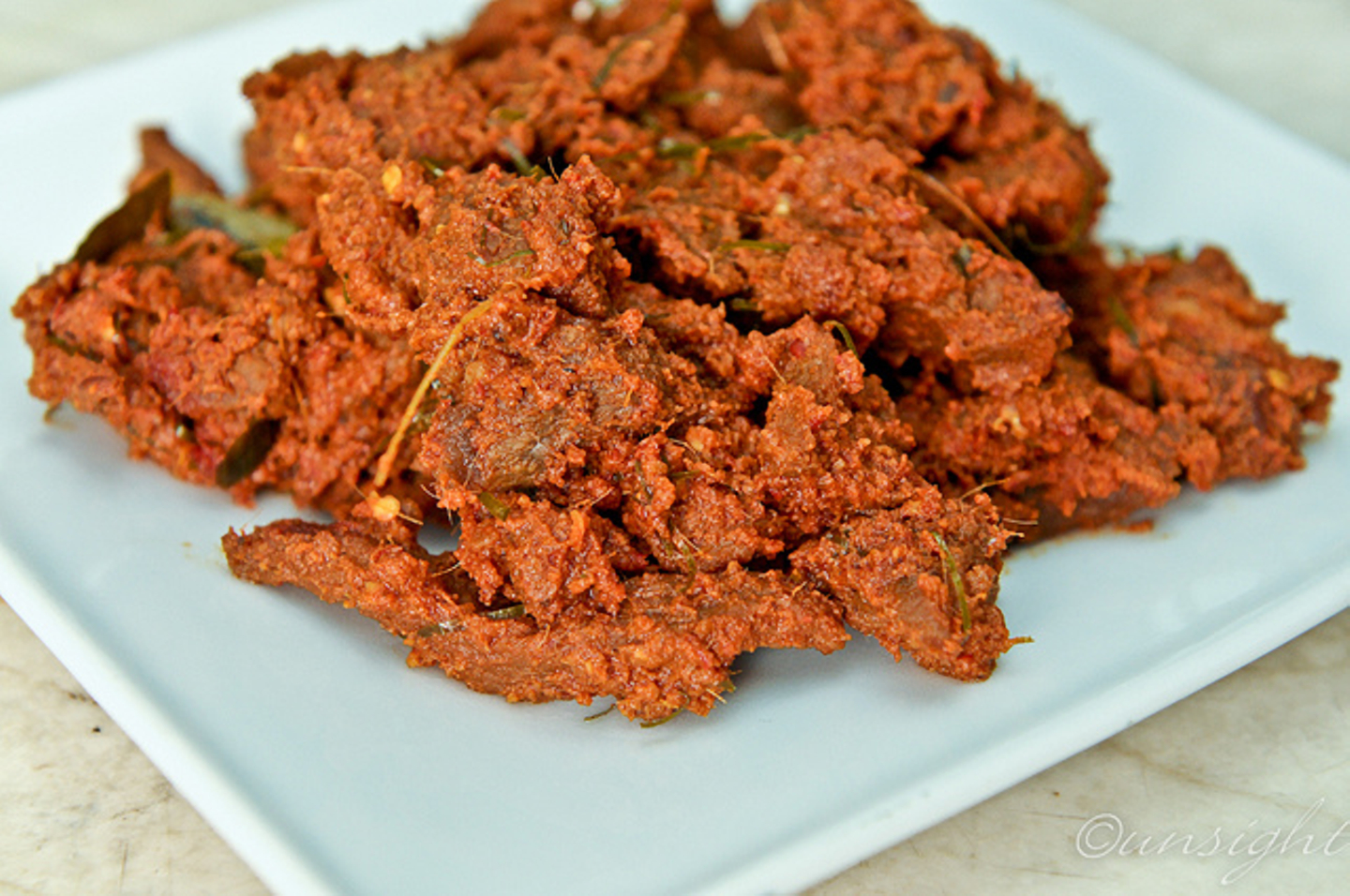 8 Rendang  dengan  Bumbu  Paling Gokil di Jakarta