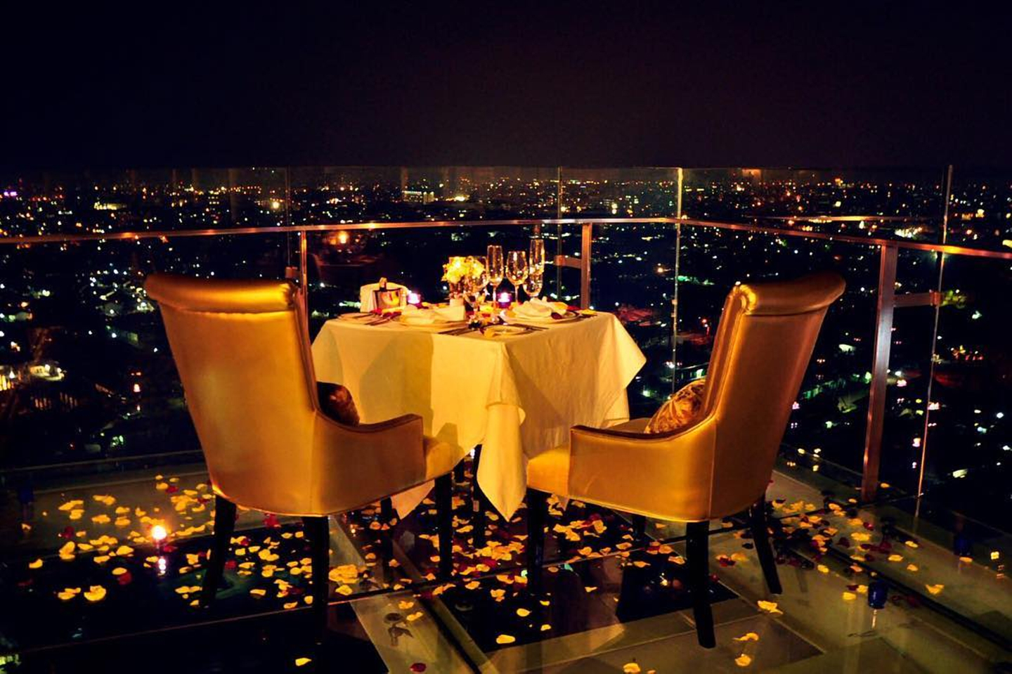 Romantic rooftop restaurants in delhi | 👉👌Best Romantic Dinner Spots