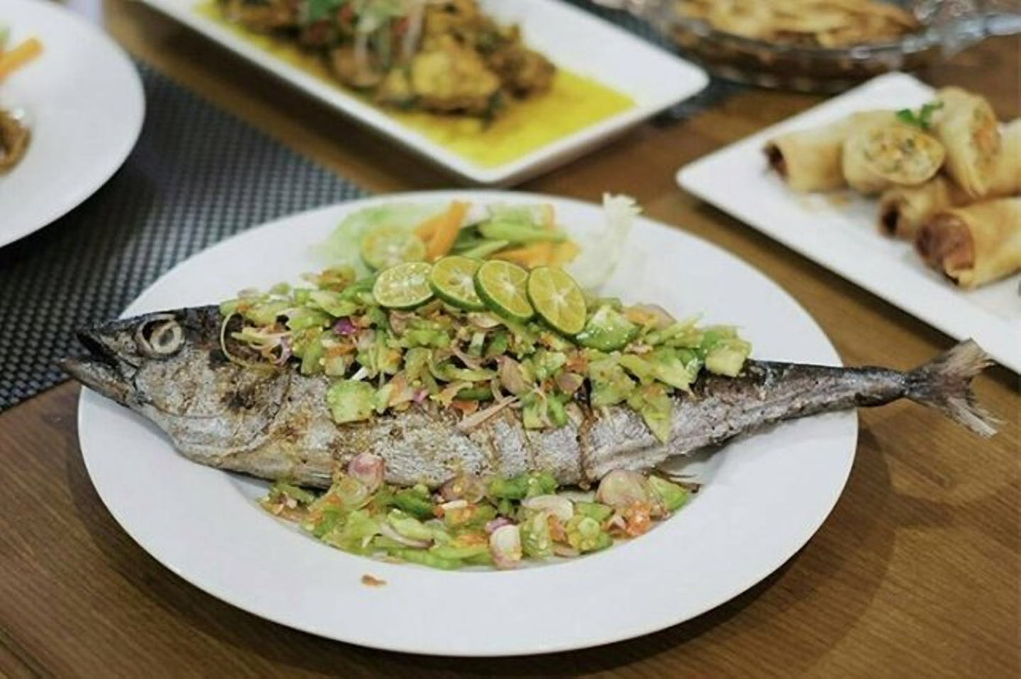 Tergoda Pedasnya Makanan Manado  di Surabaya 