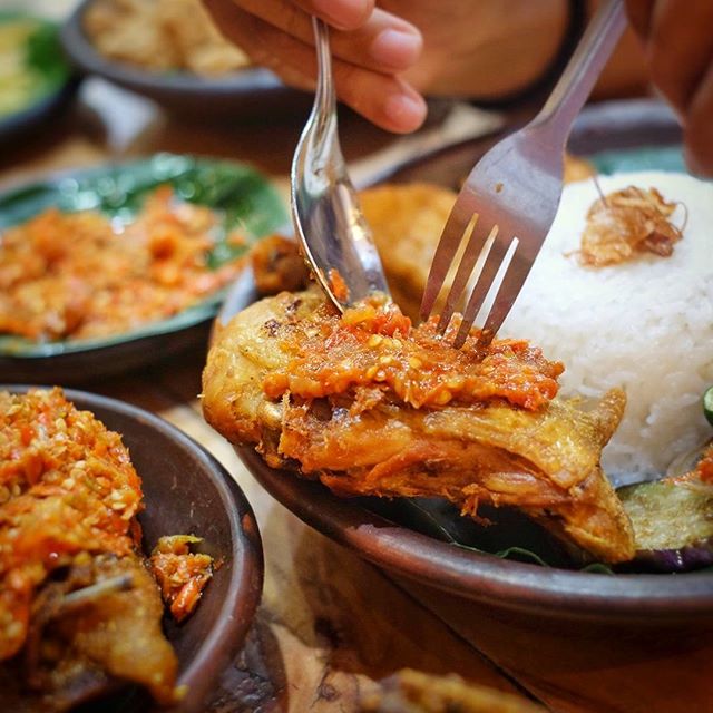 Https Www Qraved Com Journal Editors Pick 4 Hidden Bar Yang Bikin Penasaran Di Jakarta 2021 08 13t15 28 45 07 00 Weekly 0 3 Https Img Qraved Co V2 Image Data 27581920 393871244408118 8426979641549389824 N Jpg Https Img Qraved Co V2 Https Www Qraved Com Journal Editors Pick 4 Hidden Bar Yang Bikin Penasaran Di Jakarta 2021 08 13t15 28 45 07 00 Weekly 0 3 Https Img Qraved Co V2 Image Data 27581920 393871244408118 8426979641549389824 N Jpg Https Img Qraved Co V2