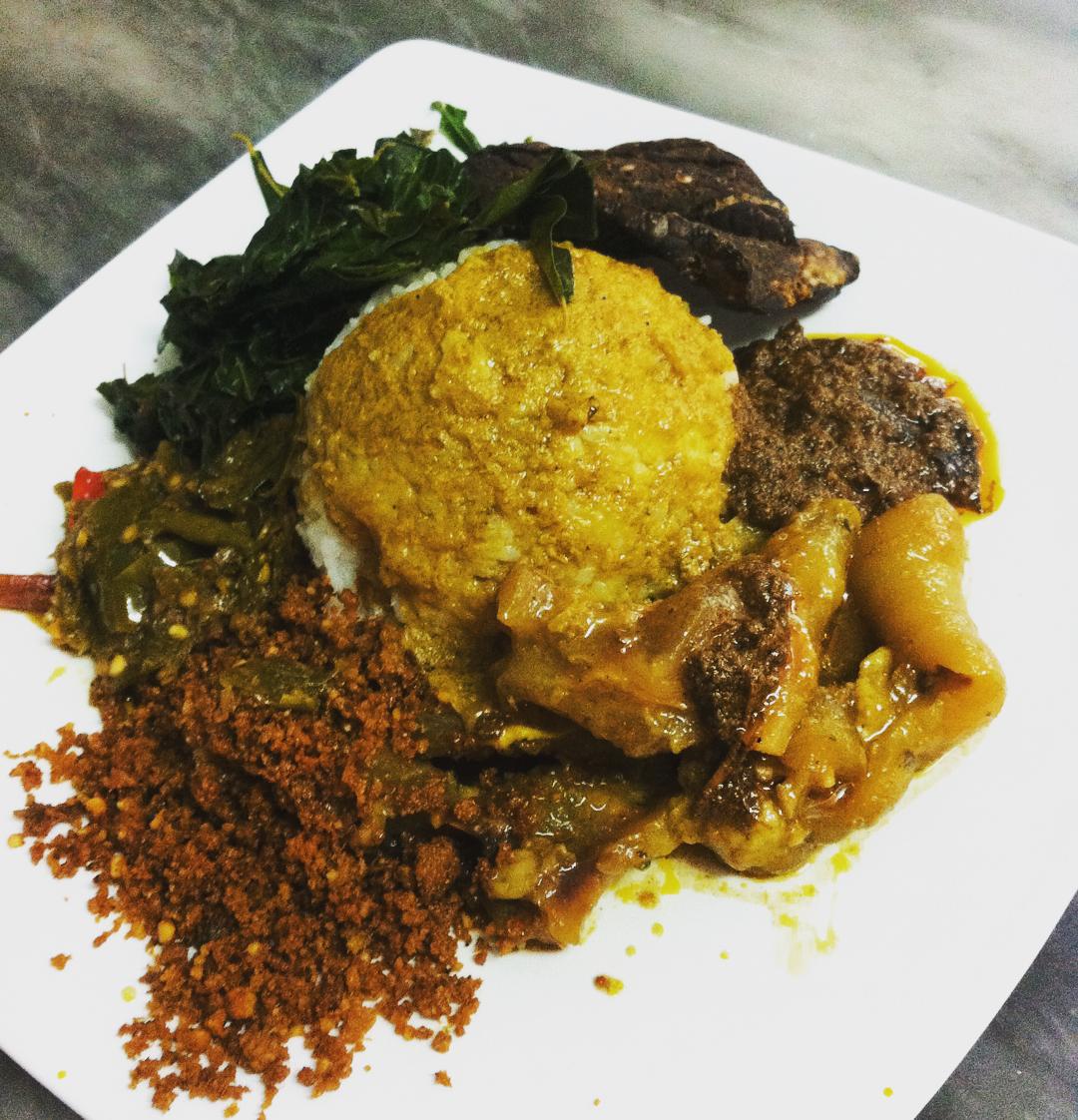  Nasi Padang  ACC Minang Tuban Order Go Food or Booking