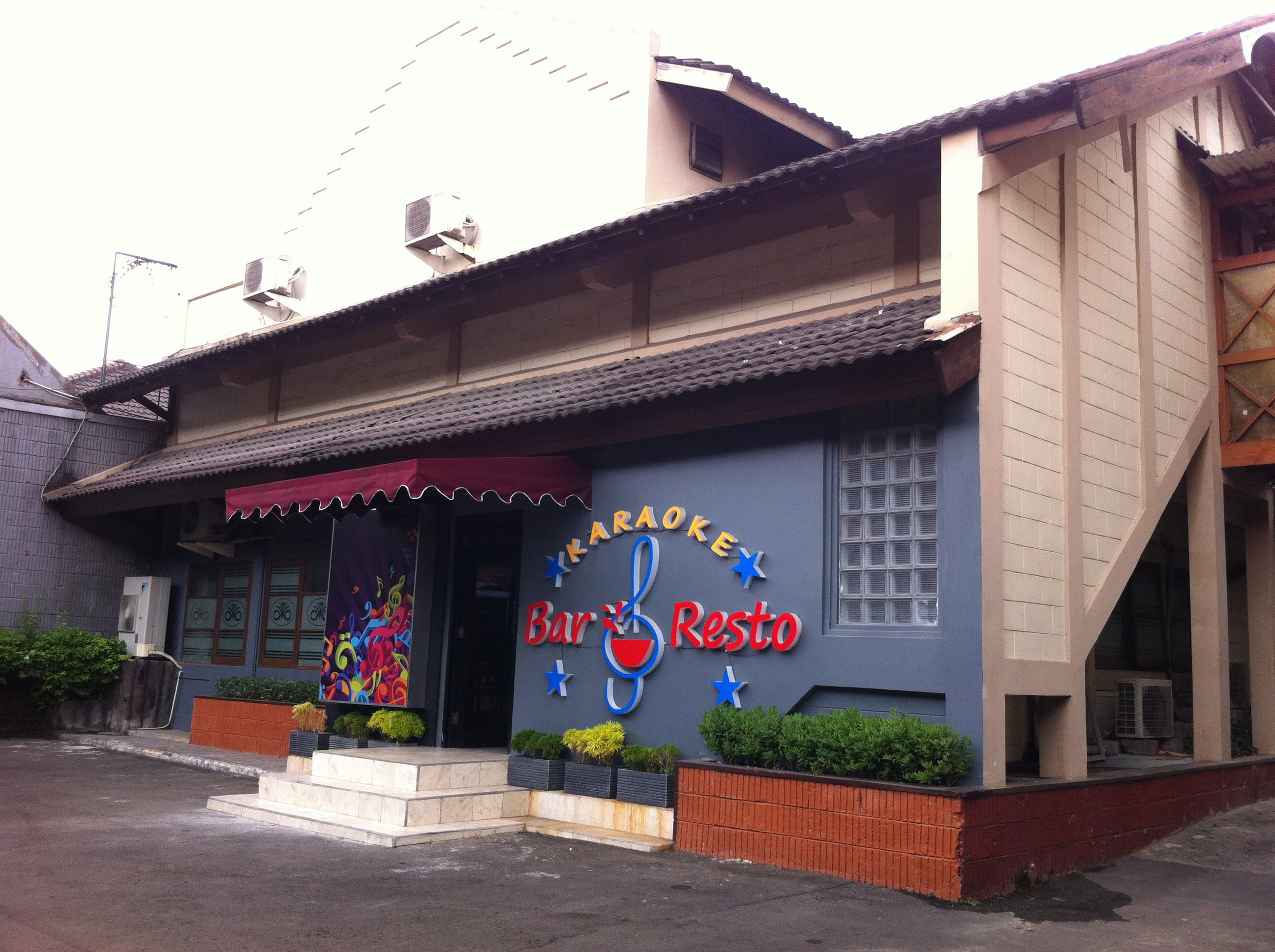 Karaoke Bar & Resto - C'One Hotel Plaza - Cempaka Putih | Qraved