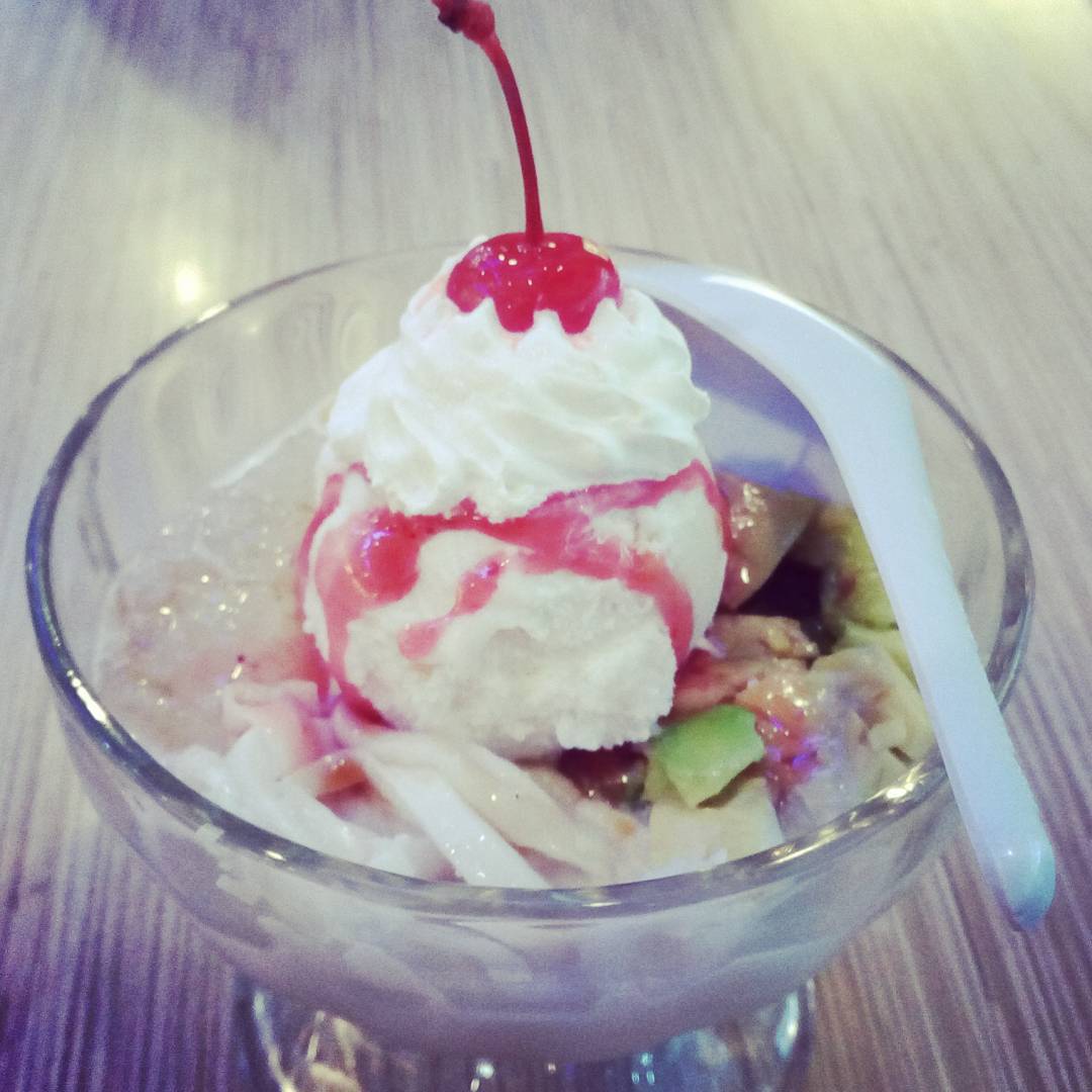 photosUpperCase Fountain Ice Cream Cafe - Medan Kota | Qraved