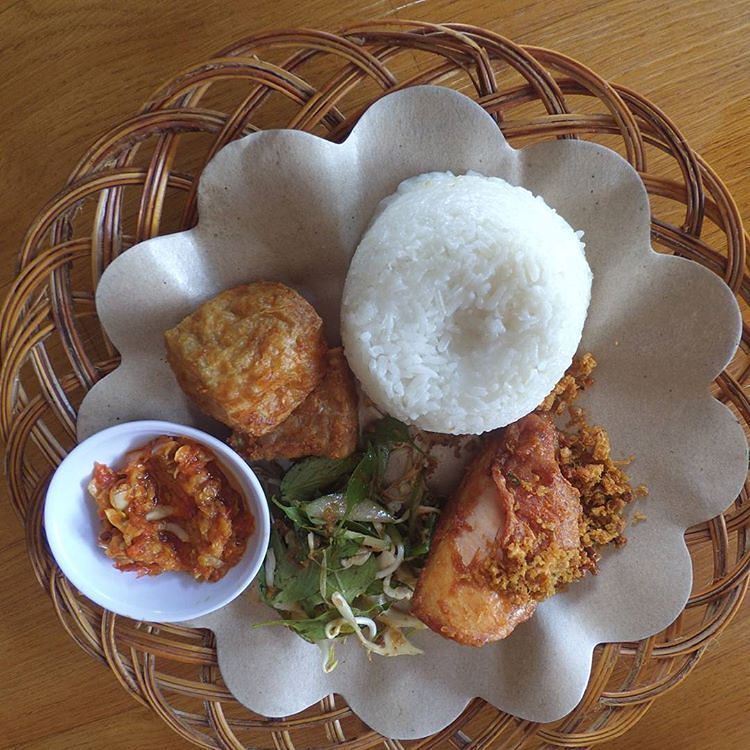 Ayam Penyet Surabaya - Medan Petisah