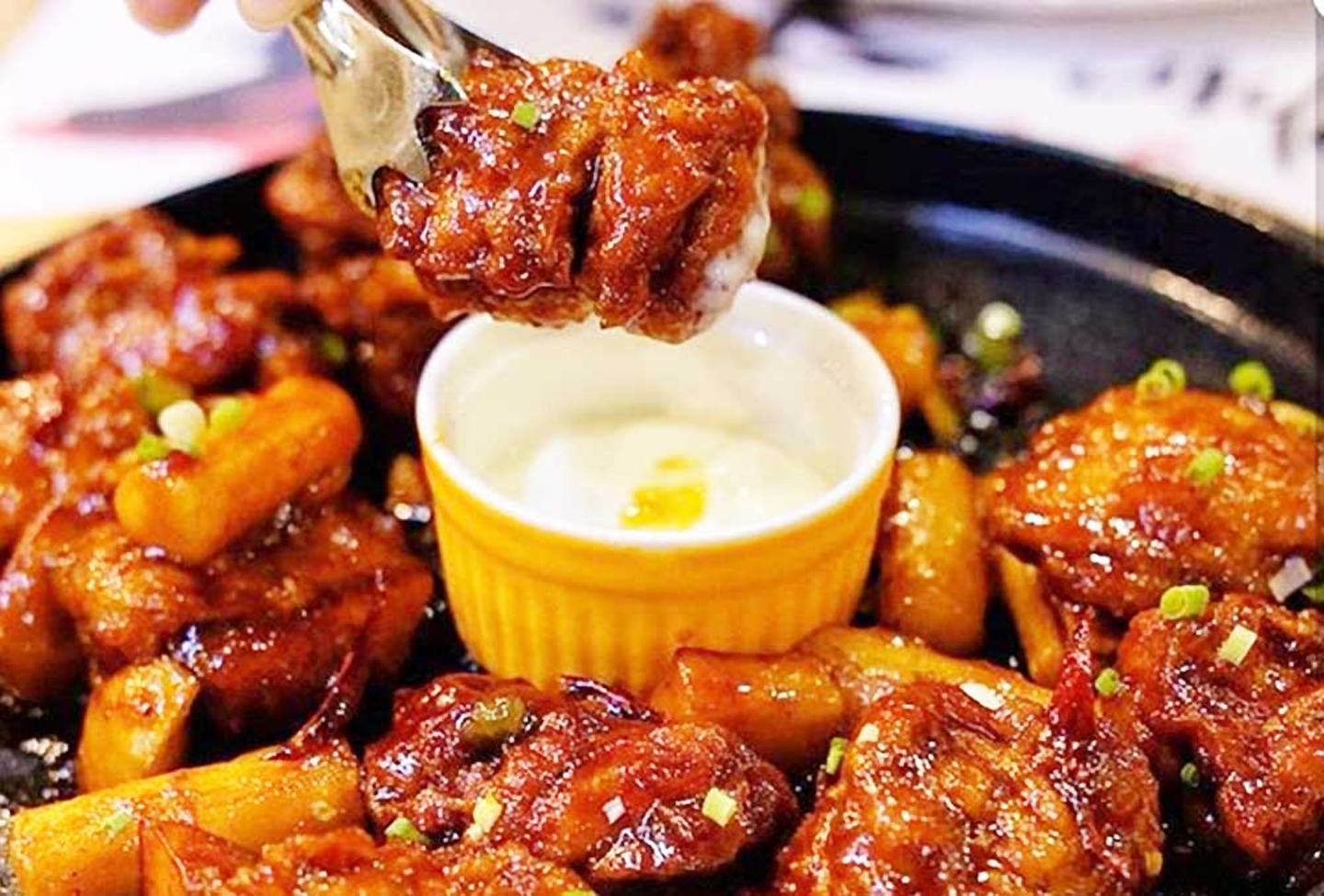 5 Restoran Buat yang Ngidam Kelezatan Ayam Goreng ala Korea 