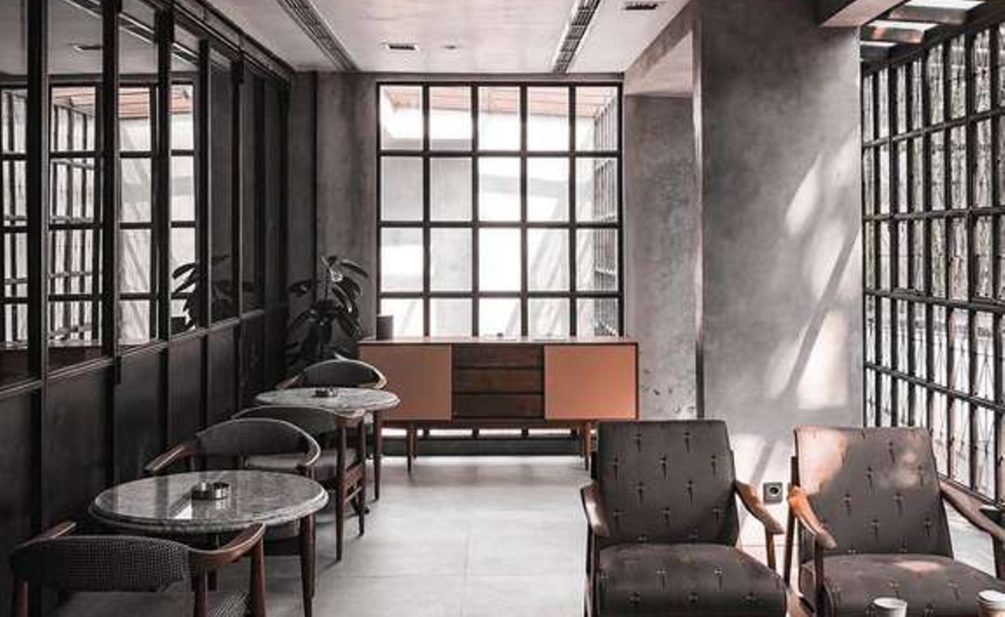 Little League Coffee & Bar Gaya Vintage Scandinavian di Jakarta