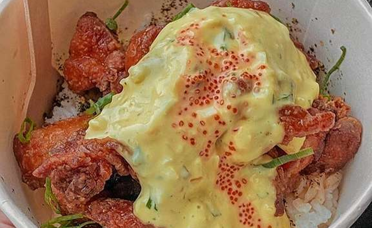 5 Rice Bowl dengan Topping Ayam yang Melimpah