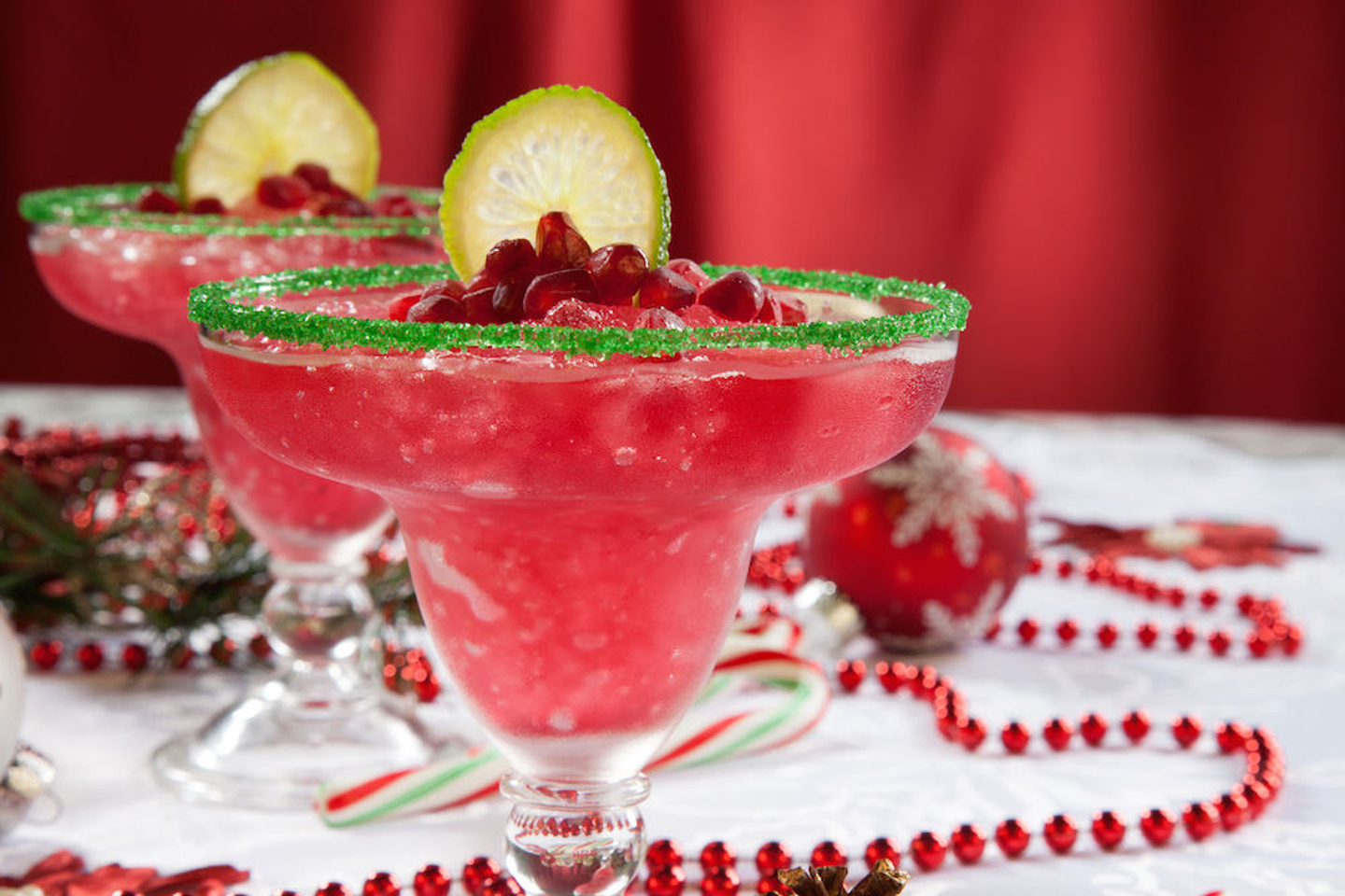5 Resep Mocktail Spesial untuk Rayakan Natal 5 Resep Mocktail Spesial untuk Rayakan Natal
