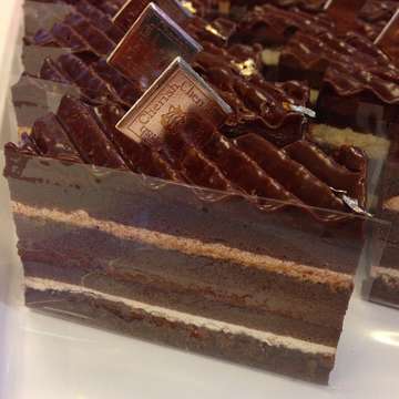 Cherish Frozen Yoghurt, Cake and Bakery - photo 5