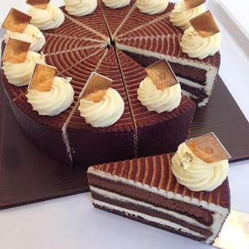 Cherish Frozen Yoghurt, Cake and Bakery - photo 4