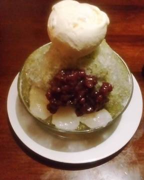 Japanese Ice Ogura Rp.25.000 inclued ice cream,ogura,macha and mochi Japanese 
#japanesedessert #macha #ogura #mochi #realjapanesefood