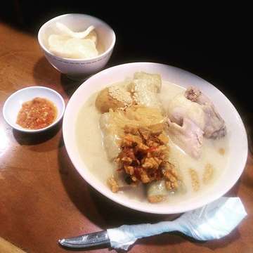 Lontong Cap Gomeh

Lunch time!
#lunch #instafood #foodie #foodgasm #foodporn #foodstagram #indonesiancuisine #yummy
