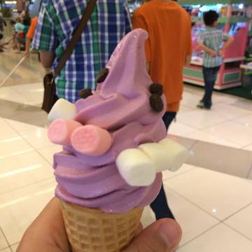 Gojira Ice Cream Bar - photo 7