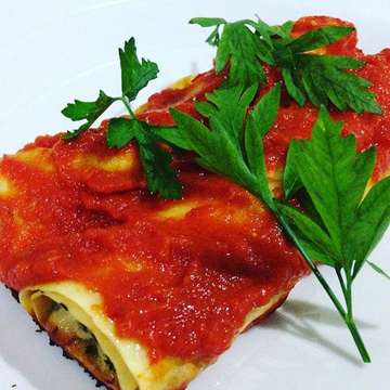 Homemade Cannelloni#fresh#warungyuti#dine in#take away#gojek