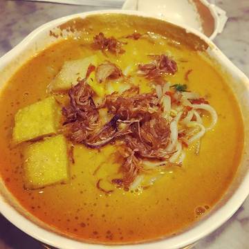 Makan malem yg kemaleman, bersantan lagi 😅😅😅 #laksasingapore #mangkokayam #latedinner #instafood
