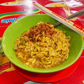 #latepost #eat #dinner #indomie #kulinerindonesia #spicy #food #foodie #foodporn #foodgasm #kuliner #like4like #recent4recent #like #follow4follow