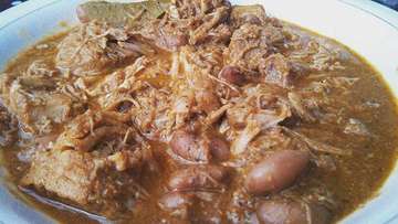 Rendang babi