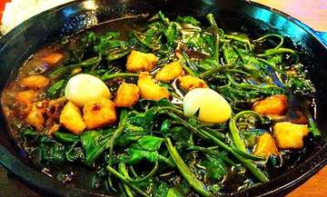 🍴 = Kangkung Seafood
😀 = 👍👍👍👍
💸 = 55k, Nasi Putih 7k
#kangkung #chinesefood #hotplate #vegetables #seafood #kulinerbandung #kulineraddict #instafood #food #foodies #foodnotebandung #foodnotebdg #bandungfoodies #bandungfood #foodbandung #bandungfoodsociety #bandungfoodgram #foodjournalbdg #kuliner #foodgallerybdg #instagram #makansampaikenyang #makanpakereceh #makansampaireceh #visitbandung #bandungfoodspot #bdgfoodspot #kuliner_bandung