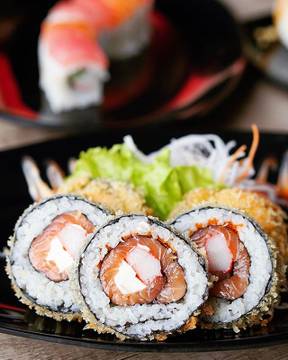 SUSHI TIMEEE..!!!! 🍣🍣🍣 .. This is Seatlle Roll from @sushijoobu .. All you can eat sushi restaurant start from 145k++ .. Puas banget deh makan sushi disini ampe kekenyangan "minta tolong" 😂😂😂 .. Ikan nya fresh banget plus sushi nya enak enak semuaa .. Gk kalah juga sama sushi tetangga 👍🏻👍🏻👍🏻 #sushijoobu #sushi #sushi🍣 #sushitime #sushilovers #food #foodie #foodgasm #foodporn #foodlover #foodstagram #foodshare #foodblogger #foodphotography #anakjajan #eatandshout #eatandtreats #jktfoodies #jktfoodbang #jktfooddestination #kulinerjakarta #wisatakuliner #like #liker #likeback #like4like #likeforlike #doubletap #latepost #vscocam