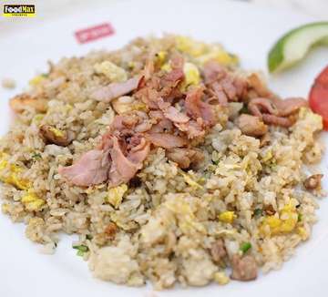 Smoked Ham Fried Rice | 369 | Tunjungan Plaza 2 Lantai 5, Surabaya
IDR 45000
Place : Casual
Taste : ⭐⭐️⭐⭐⭐️
Price : $ $ $ $
Category : nonHalal
#FoodMaxSby #FoodMaxSurabaya #foodmaxfood  #FoodMaxCasual #FoodMaxFourStars #FoodMaxThreePrice  #instafood #foodism #food #foodgasm #foodlover #surabaya #surabayafood #lapar  #d #FoodMax369