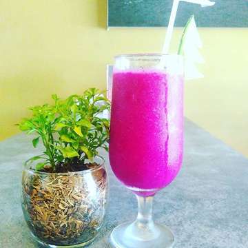 Juice #fruit #dragonfruit #drink #drinking #bali #balibar #stardeli #stardelibali