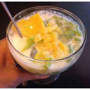 Resto Ngalam - photo 1