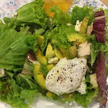 Avocado salad (Healthy food)