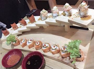 Sushi!! 🍣
#food #foodie #foodies #japanesefood #yum #yummy #instafood #instagood