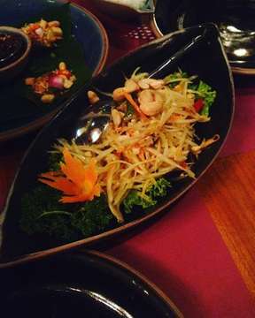 Akhirnya kita ketemu lagi ya papaya salad 😆😆 #thaifood #papayasalad #thaisalad