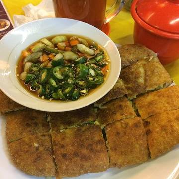 Martabak palembang 😋

#lovefood 
#food 
#yummy 
#happy 
#kuliner 
#instadaily 
#instafood 
#likeforlike 
#martabak