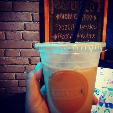 Afternoon caramel latte ice
Work hard..Play hard 
#coffeelover#kopienak#tgif#bakerzco#Coffeeshopbintaro#cozyplace#ootd