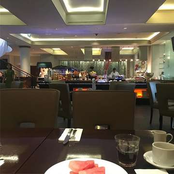 Breakfast at Cafe One in the Park Lane Hotel Jakarta. #breakfast #cafeoneparklane #parklanehoteljakarta #jalancasablanca #tebet #jakarta #
